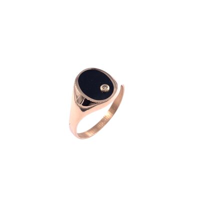 Chevalière en or jaune, onyx et diamant