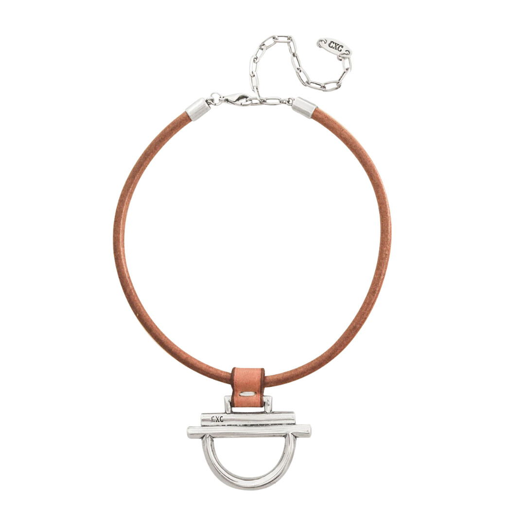 Collier en métal argenté et cuir