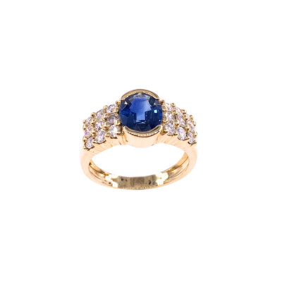 Bague en or jaune, saphir et diamants