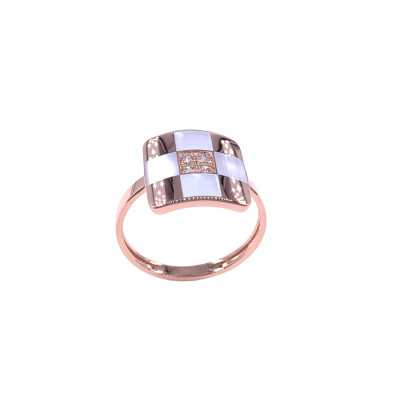 Bague en or rose, diamants et résine nacrée blanche