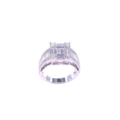 Bague en or blanc et diamants