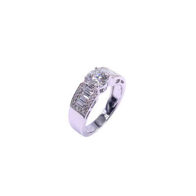 Bague en or blanc et diamants