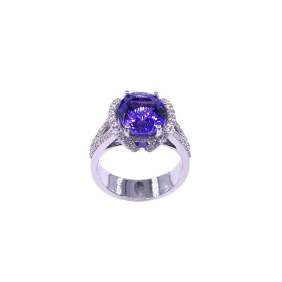 Bague en or blanc, tanzanite et diamants