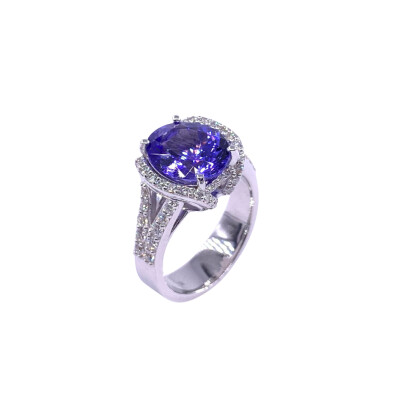 Bague en or blanc, tanzanite et diamants