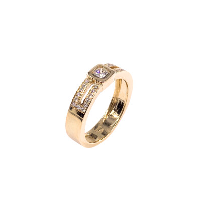 Bague en or jaune et diamants