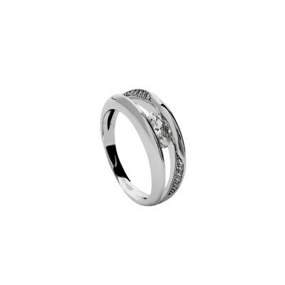 Bague en argent et oxydes de zirconium