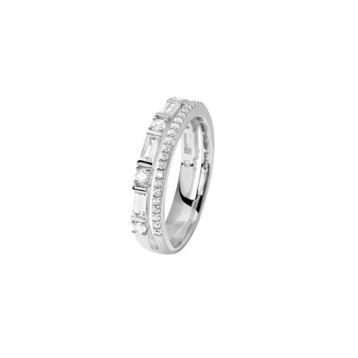 Bague en argent et oxydes de zirconium
