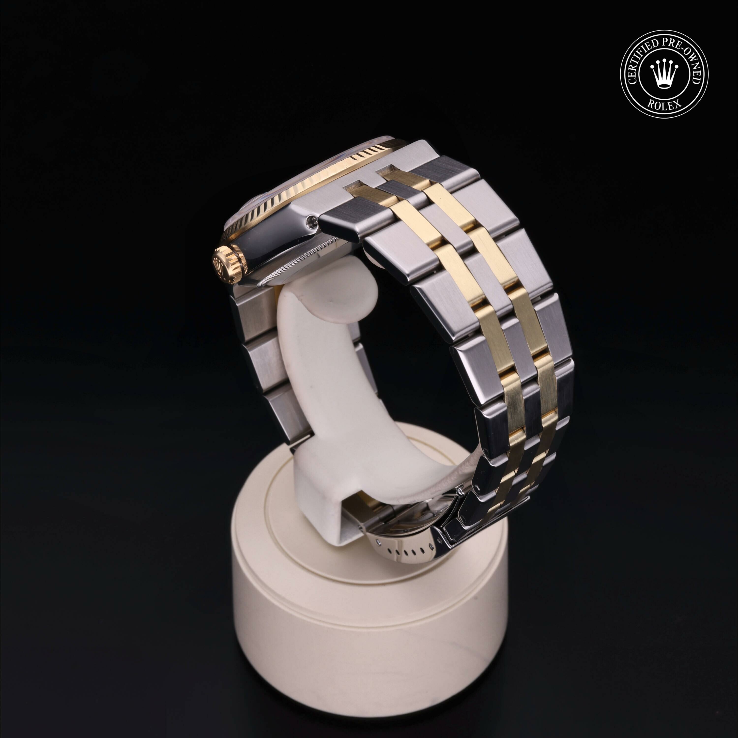 Rolex Oyster Perpetual Datejust 36 in Rolesor 18 Carat Yellow M17013-0001 at Ferret - view 15