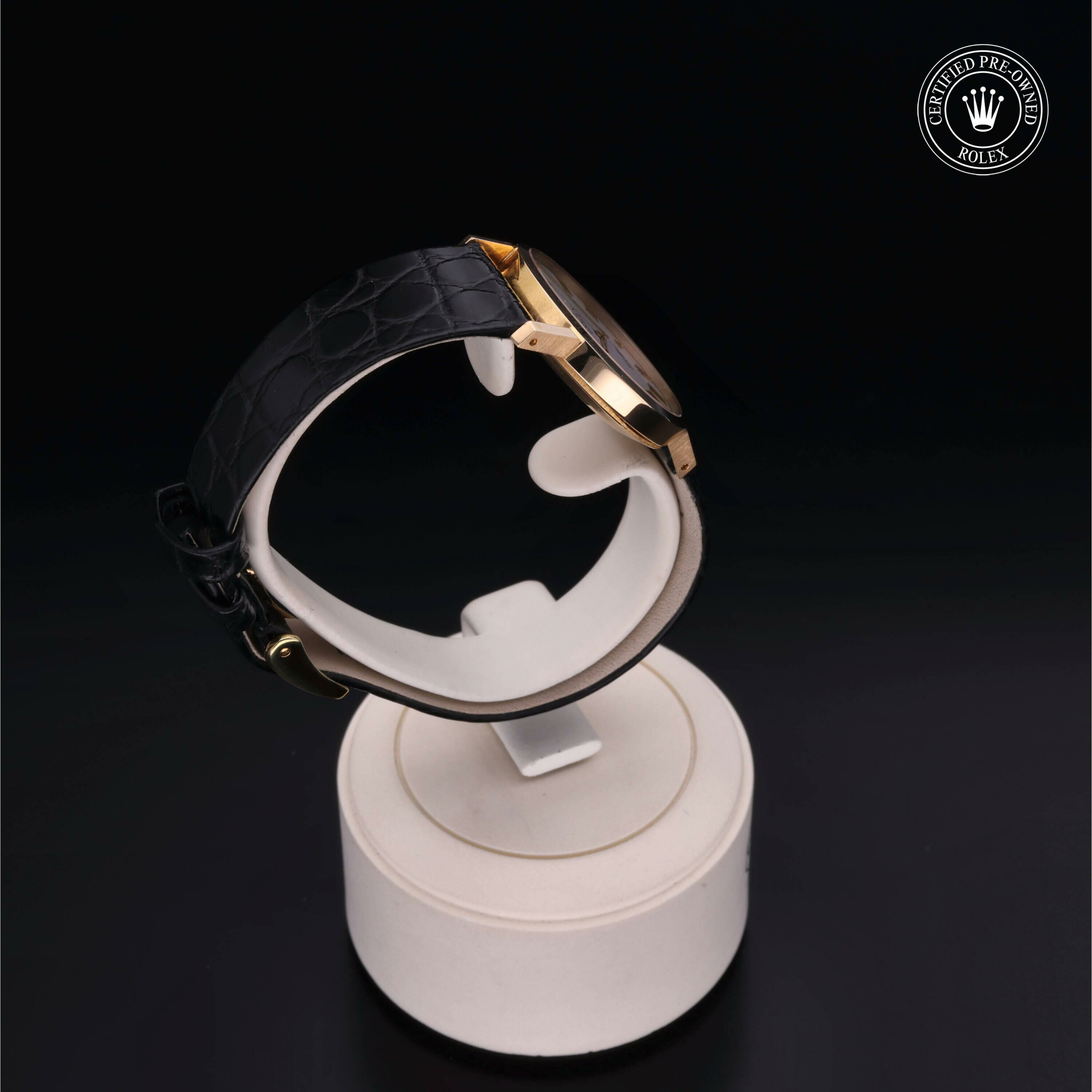 Rolex Cellini Biseau 25 in Gold 18 Carat Yellow  at Ferret - view 25