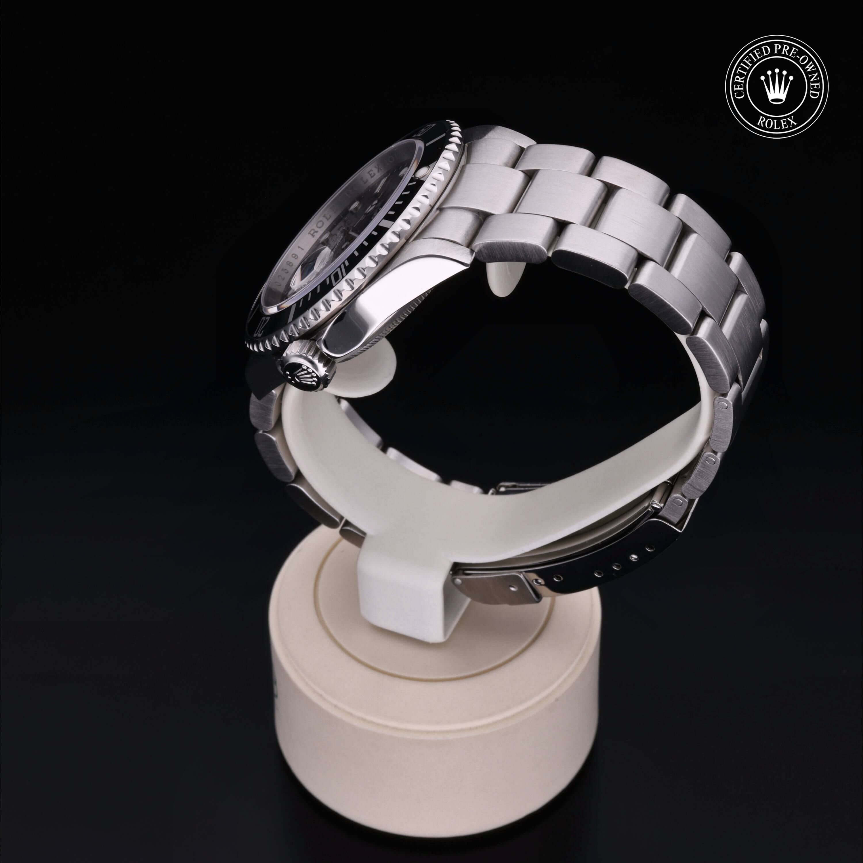 Rolex Oyster Perpetual Submariner Date in Steel M16610-0007 at Ferret - view 12