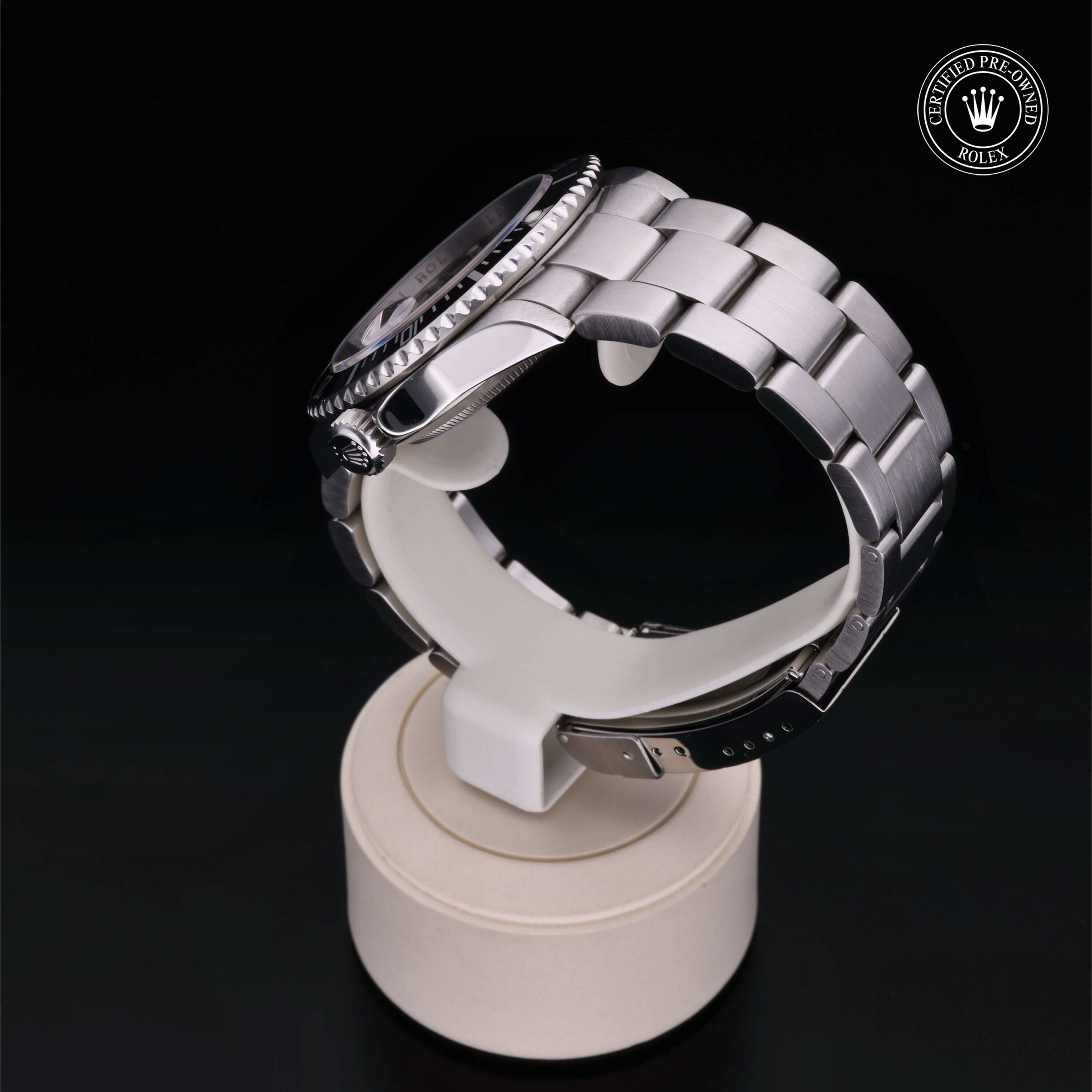 Rolex Oyster Perpetual Submariner Date in Steel M16610-0007 at Ferret - view 13