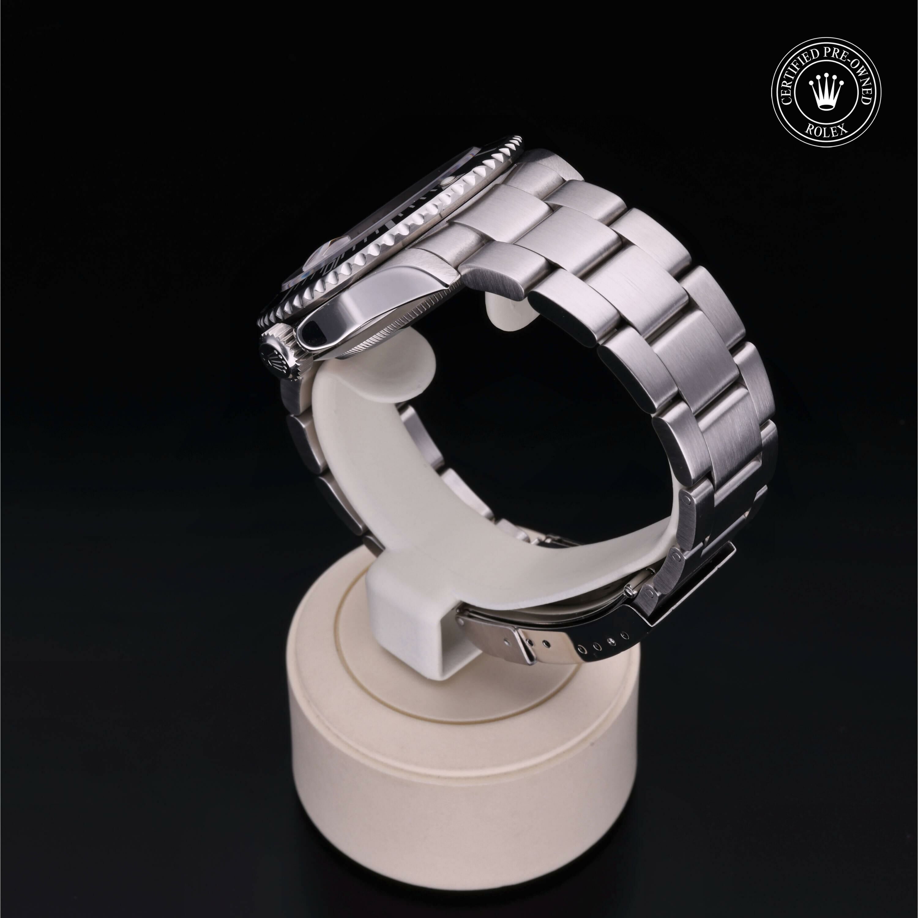 Rolex Oyster Perpetual Submariner Date in Steel M16610-0007 at Ferret - view 14