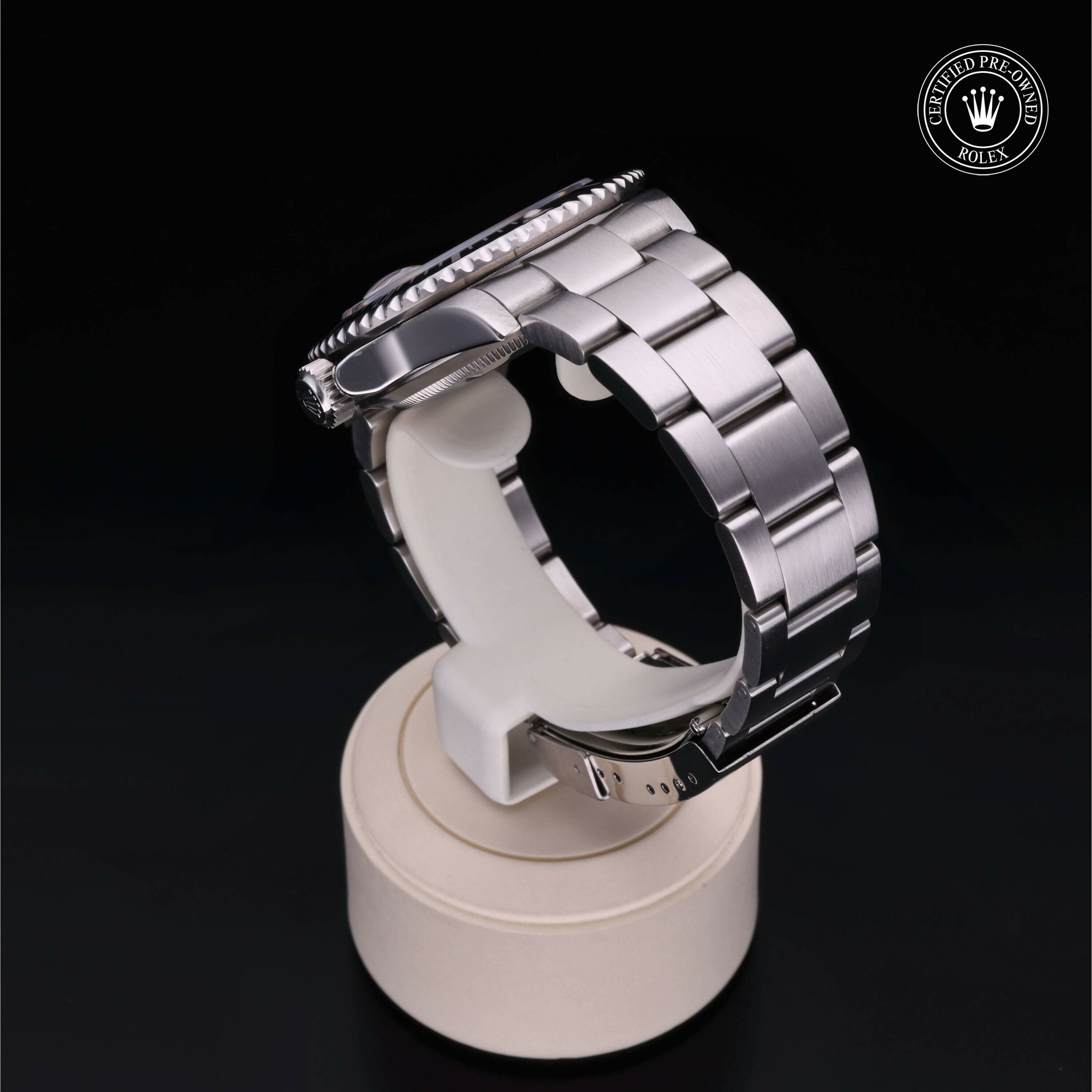 Rolex Oyster Perpetual Submariner Date in Steel M16610-0007 at Ferret - view 15