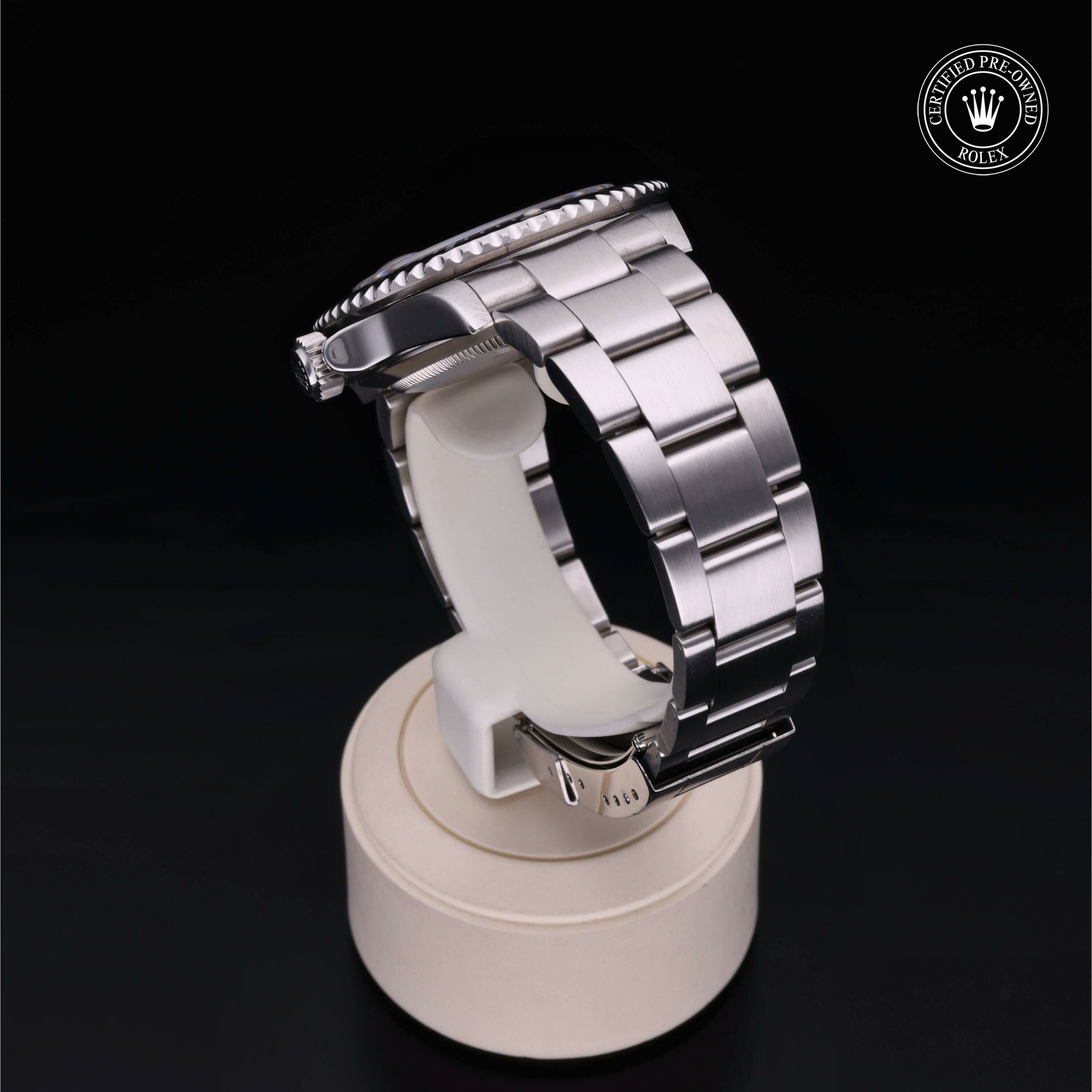 Rolex Oyster Perpetual Submariner Date in Steel M16610-0007 at Ferret - view 16