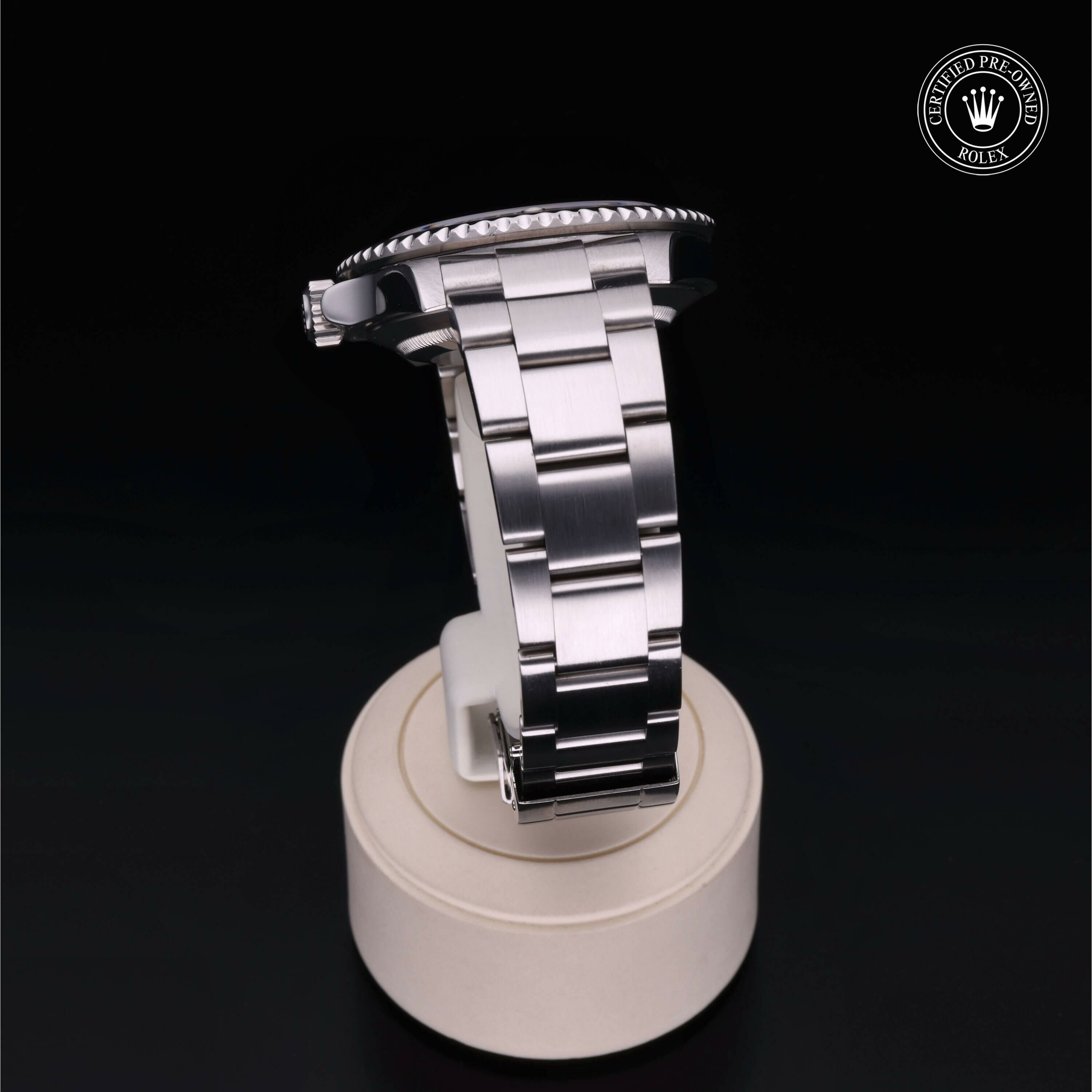 Rolex Oyster Perpetual Submariner Date in Steel M16610-0007 at Ferret - view 18