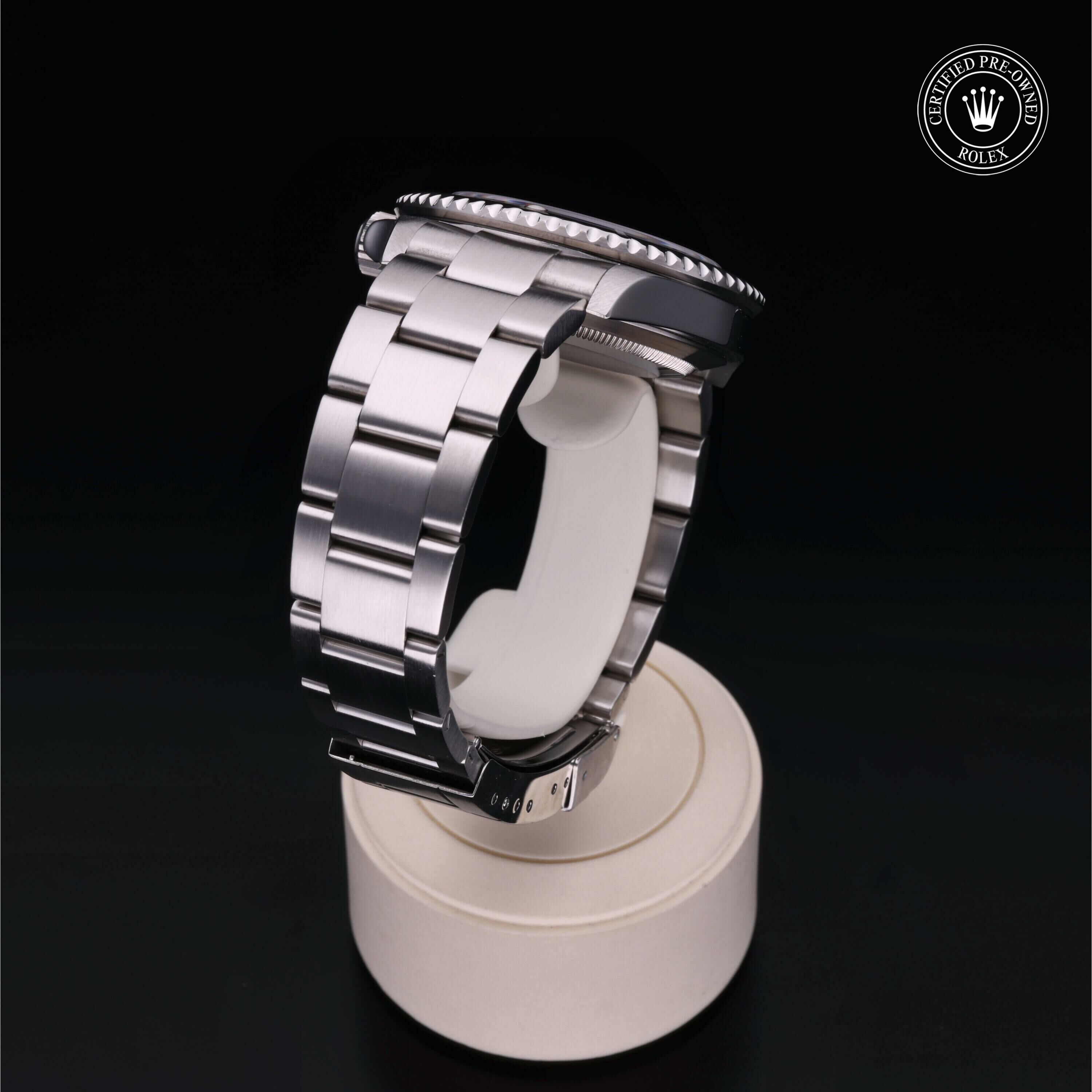 Rolex Oyster Perpetual Submariner Date in Steel M16610-0007 at Ferret - view 21