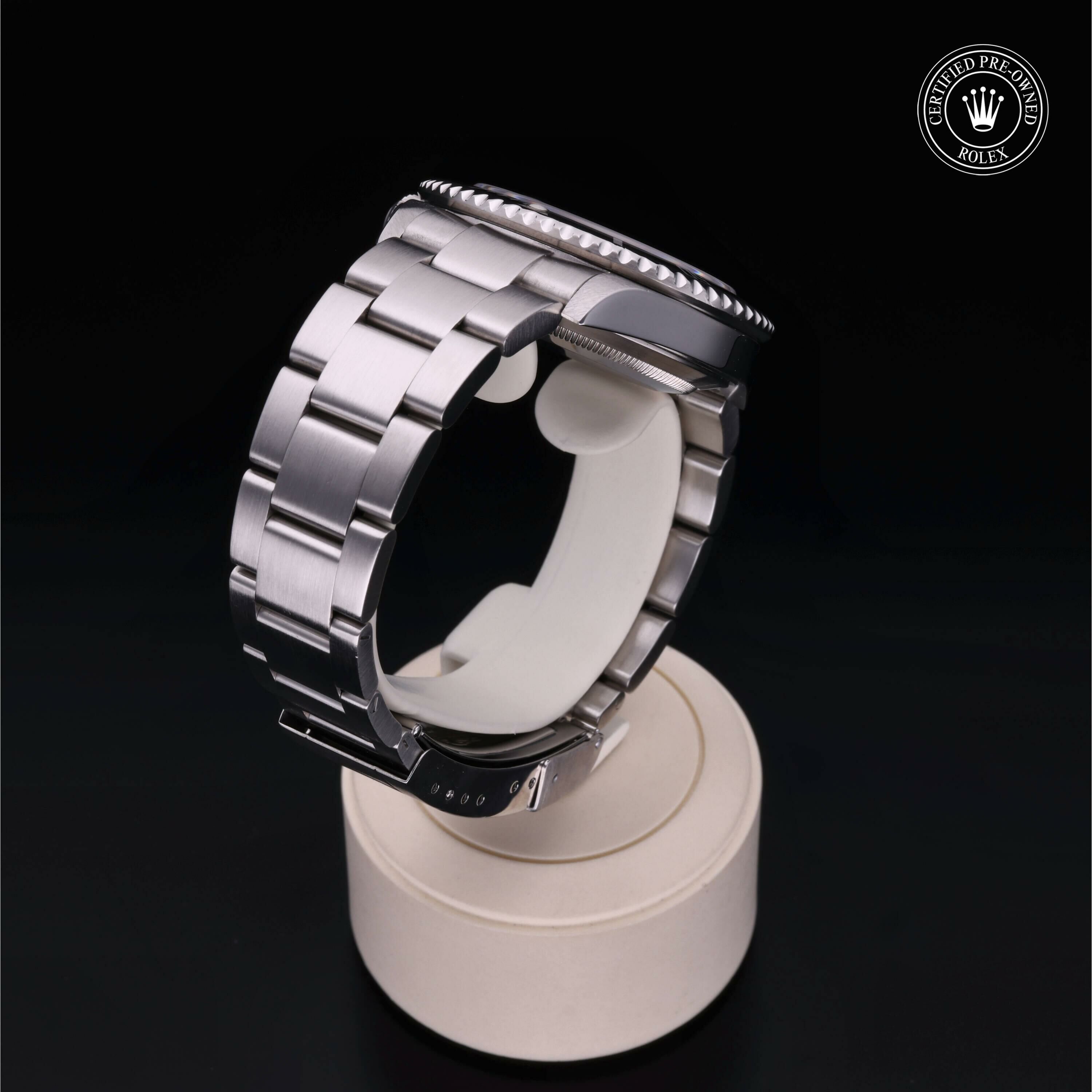 Rolex Oyster Perpetual Submariner Date in Steel M16610-0007 at Ferret - view 22