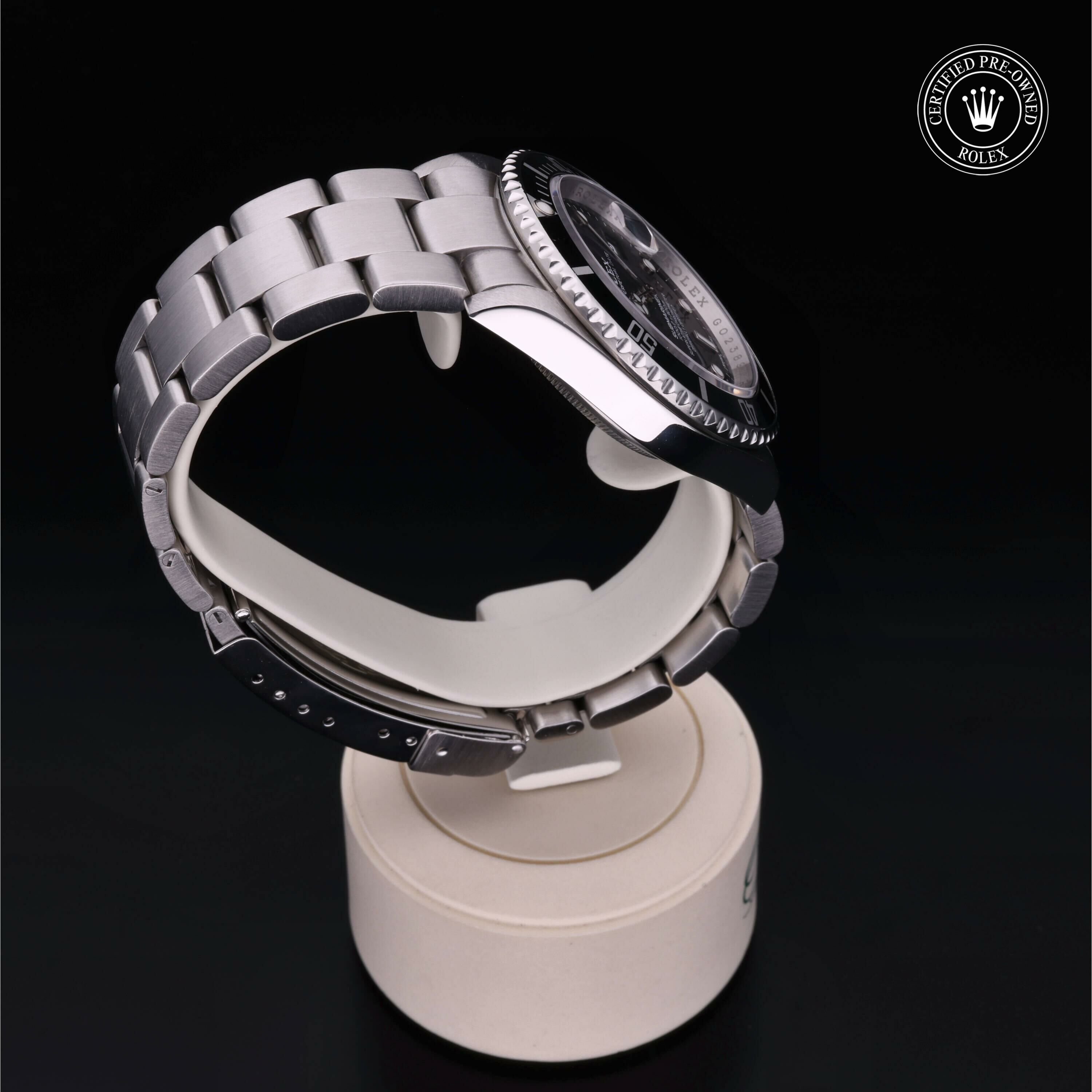 Rolex Oyster Perpetual Submariner Date in Steel M16610-0007 at Ferret - view 26