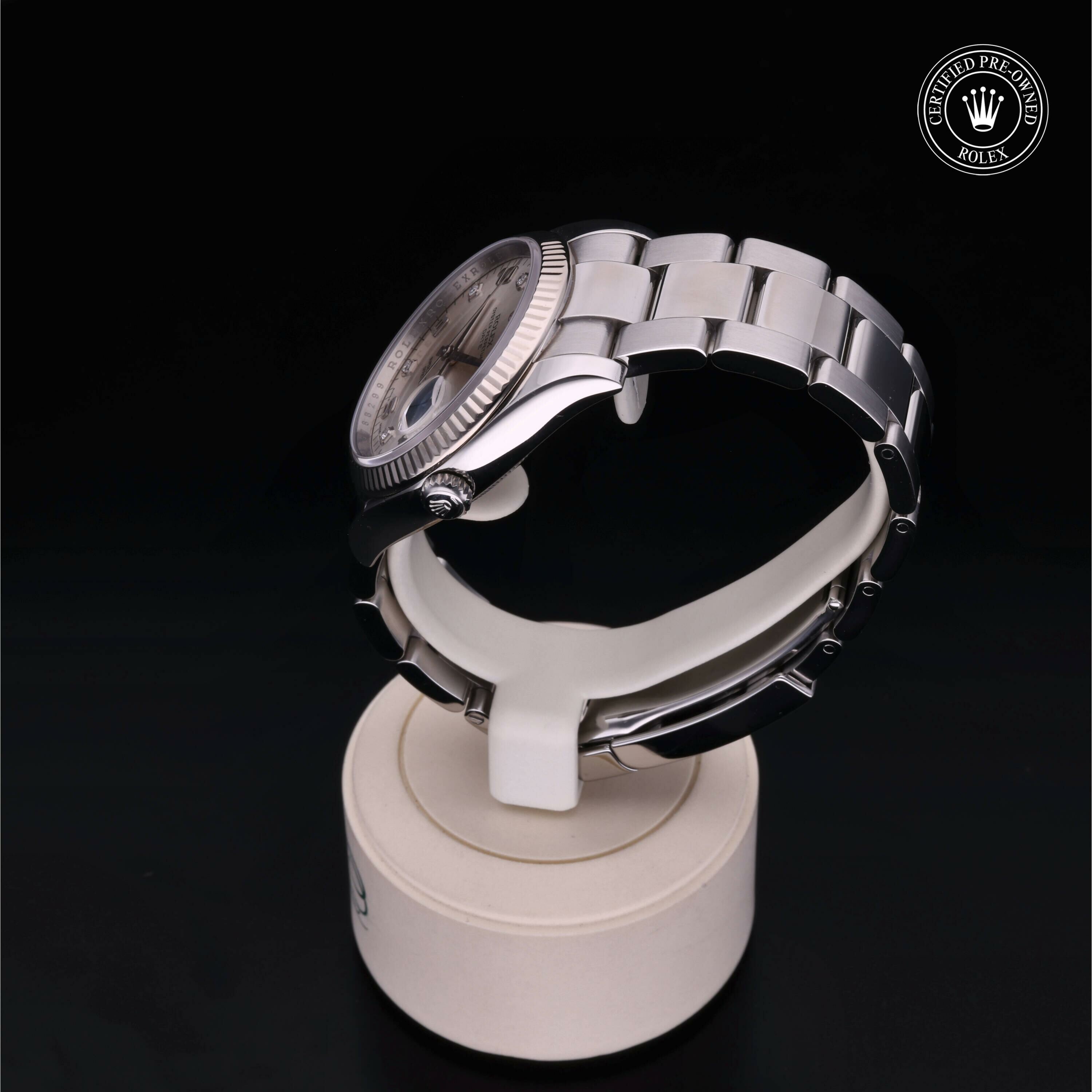 Rolex Date 34 in Rolesor 18 Carat White M115234-0012 at Ferret - view 11