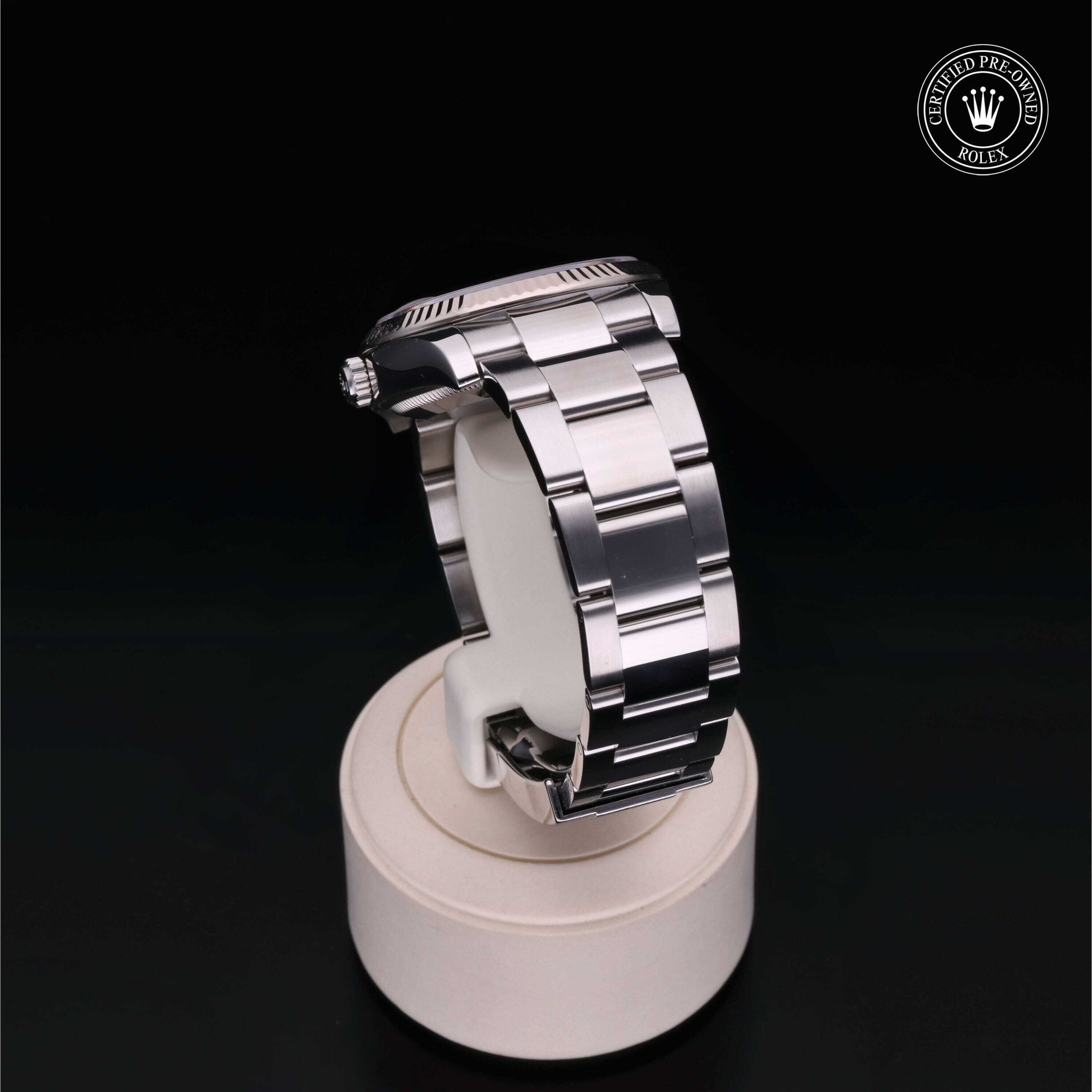Rolex Date 34 in Rolesor 18 Carat White M115234-0012 at Ferret - view 17