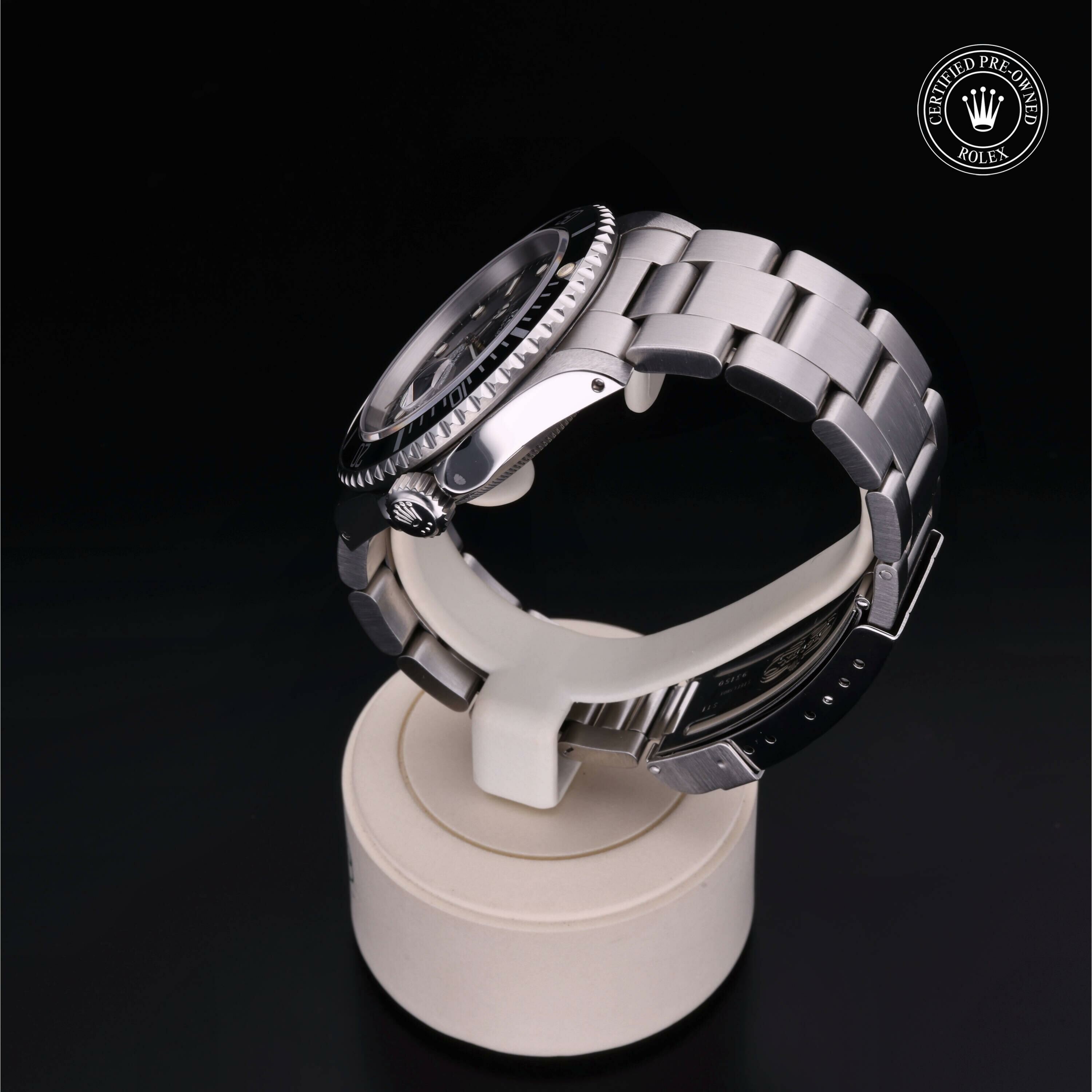 Rolex Oyster Perpetual Submariner Date in Steel M16610-0004 at Ferret - view 12