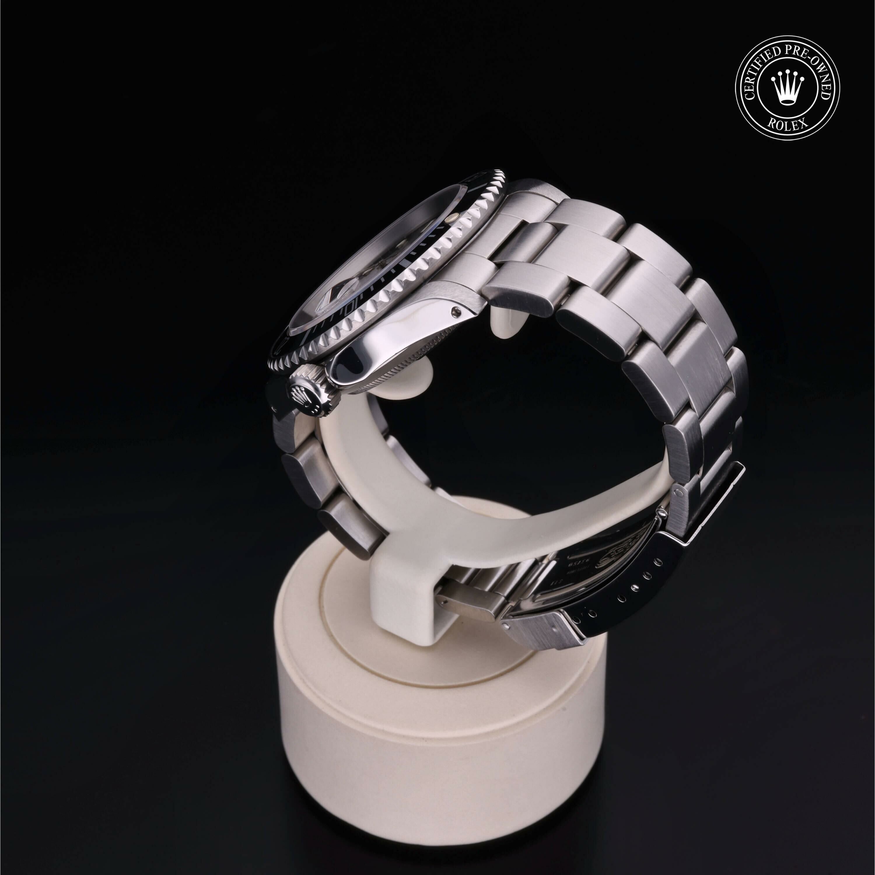 Rolex Oyster Perpetual Submariner Date in Steel M16610-0004 at Ferret - view 13