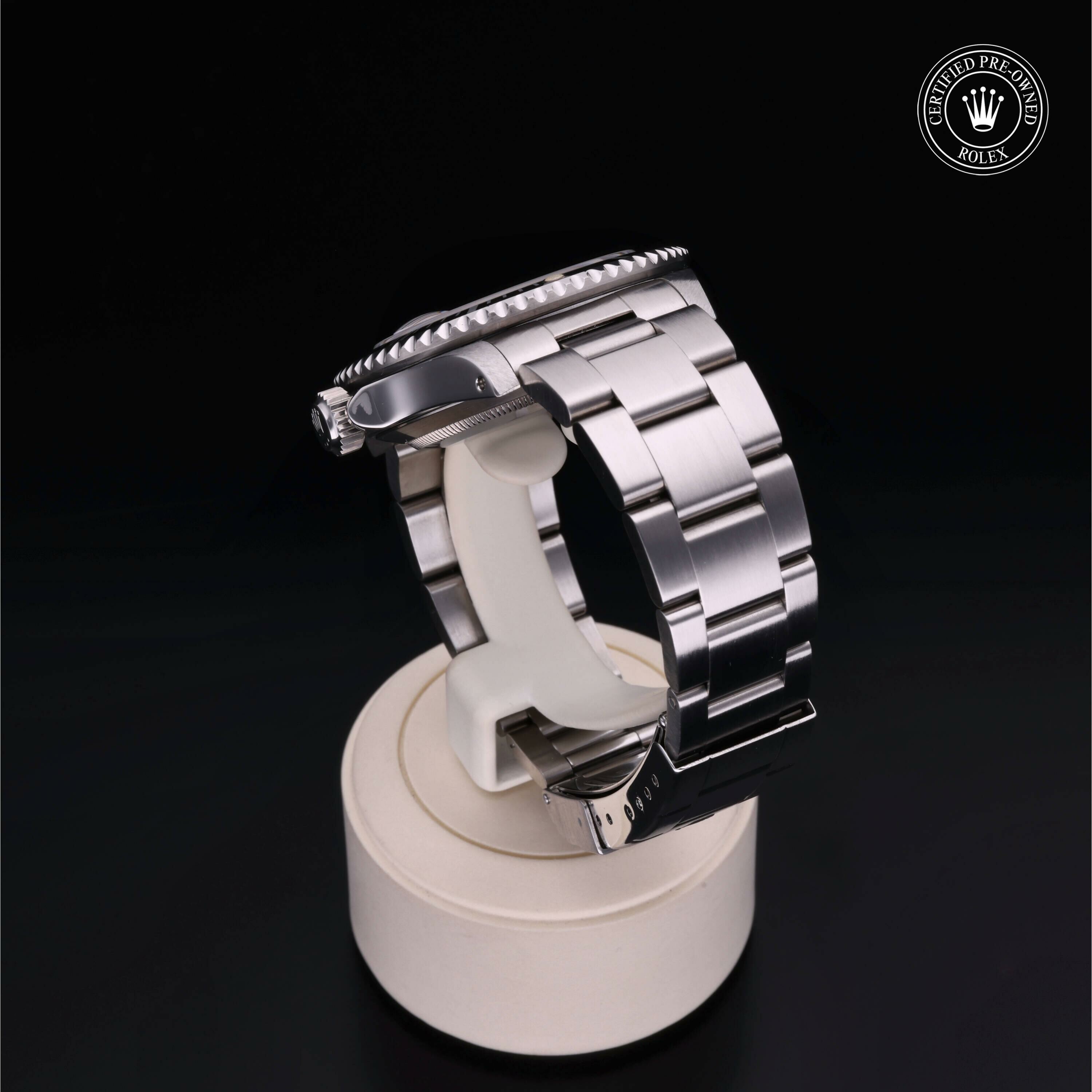 Rolex Oyster Perpetual Submariner Date in Steel M16610-0004 at Ferret - view 16