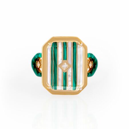 Bague Atelier Nawbar Lock'In en or jaune, diamants, malachite et nacre