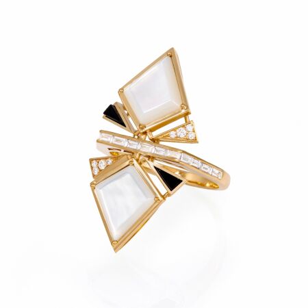 Bague Atelier Nawbar Nina Bling en or jaune, diamants, nacre et onyx