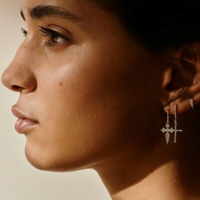 Boucles d'oreilles Stone Paris Blood Diamonds en or blanc et diamants