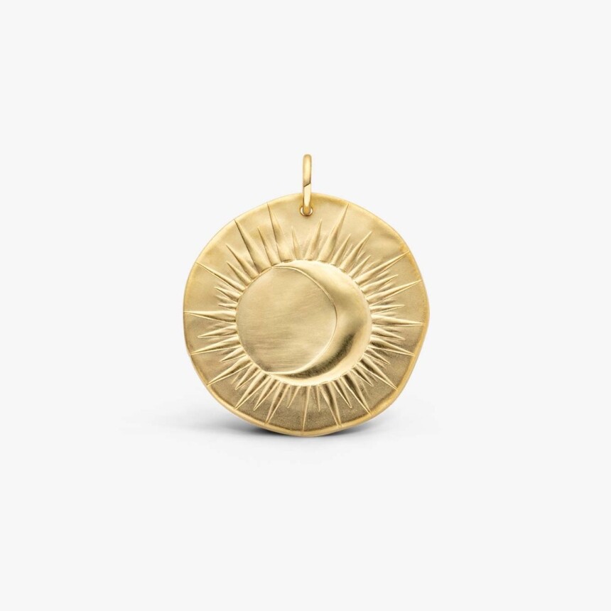 Arthus Bertrand l'Eclipse Medal in Yellow Gold