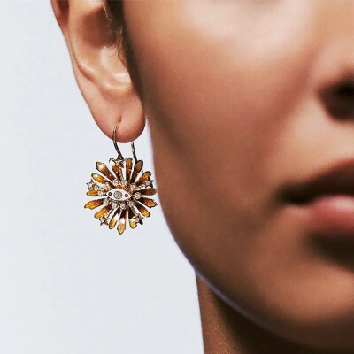 Mono earring Marie Lichtenberg Orange Flower