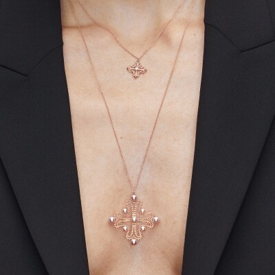 Collier Mellerio Les Muses Nina Diamant et Perle en Or