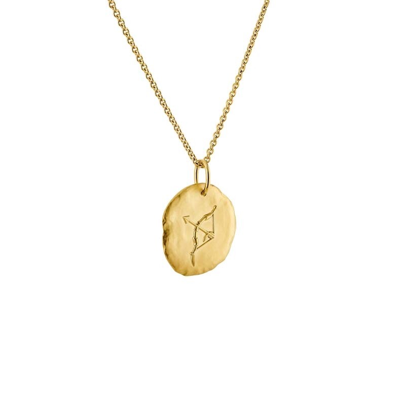 Arthus Bertrand Les Médailles Astro Sagittarius necklace in sand-blasted yellow gold 23mm and Forçat Rond chain in yellow gold 50cm