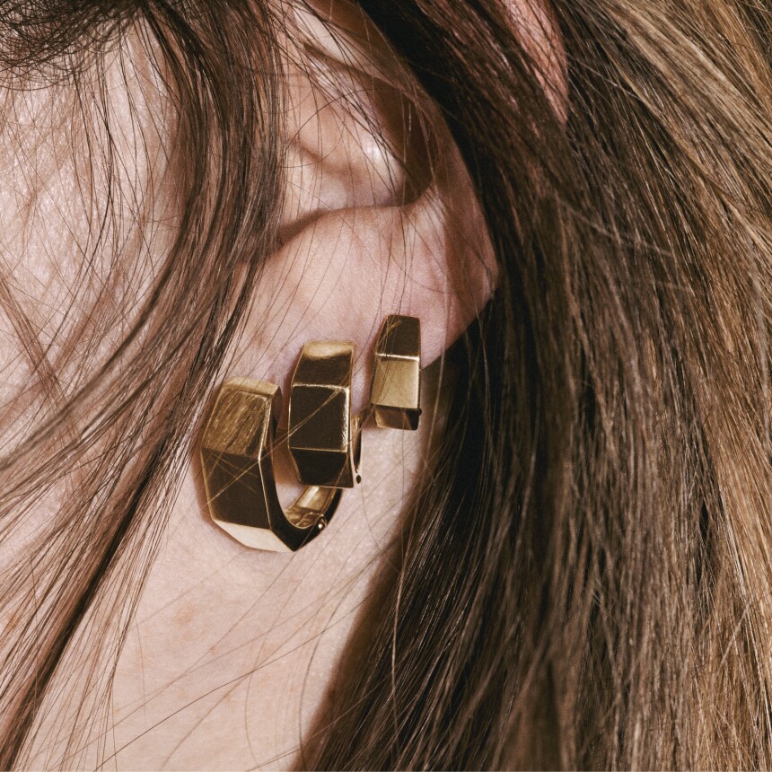 Marie Lichtenberg mono earring with large ecrou