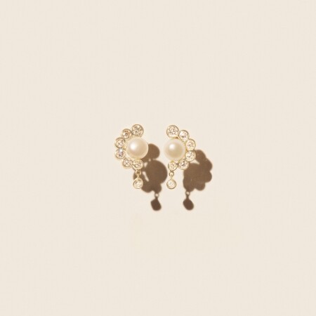 Boucles d'oreilles Pascale Monvoisin Martha N°2 en or jaune, diamants et perle d'eau douce