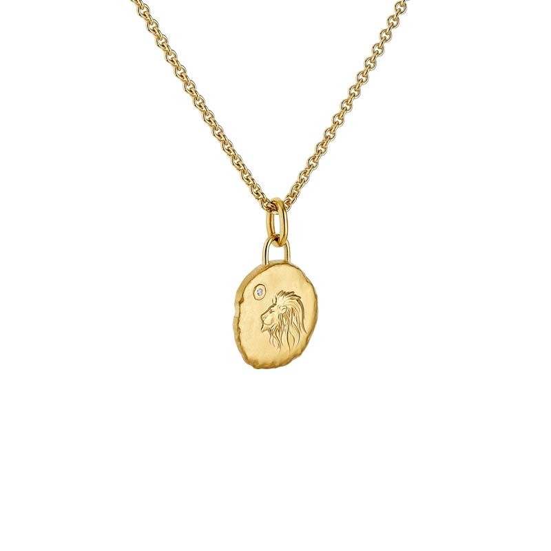 Arthus Bertrand Les Médailles Astro Leo 15mm necklace and Forçat Limé 40cm chain in yellow gold and diamonds