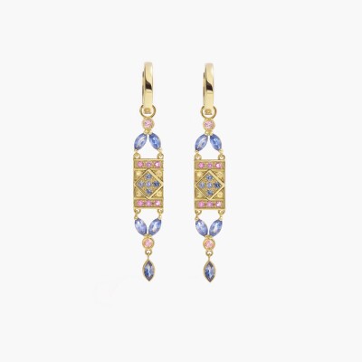 Boucles d'oreilles Sophie d'Agon Ava 1 Bleues en or jaune, saphirs jaunes, saphirs roses et saphirs bleus