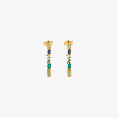 Boucles d'oreilles Créoles Sophie d'Agon Gaia 2 Bleues en or jaune, saphirs bleu ciel , saphirs bleu marine et émeraudes