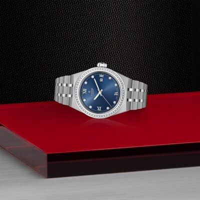 Montre TUDOR Royal boîtier en acier, 28 mm cadran bleu, bracelet en acier