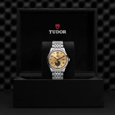 Tudor 1926 Luna watch, stainless steel case, 39 mm, moonphase indicator