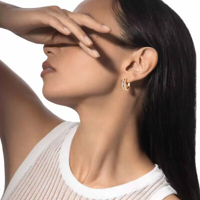 Boucles d'oreilles créoles Messika Move Classique pavées en or jaune et diamants