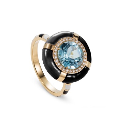 Bague NeverNot Show N Tell – Ready 2 Celebrate en or jaune, diamants, topaze bleue et émail noir et blanc.