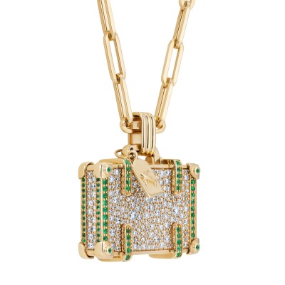 Collier NeverNot Travel « Big Shot Weekend » Suitcase en or jaune, émeraudes et diamants.