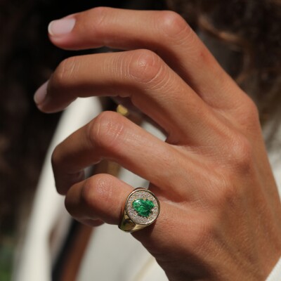 NeverNot ‘Hide n Seek’ Leaf ring in yellow gold, green enamel, and diamonds