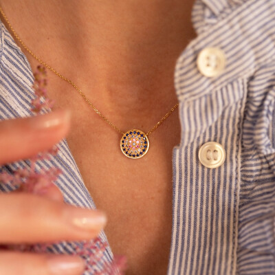 Collier Sophie d'Agon Yellowstone 1 Bleu en or jaune, saphirs bleu marine, saphirs bleu ciel , saphirs roses et rubis