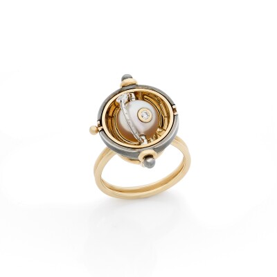 Elie Top Compagnie Céleste Sphere Ring with Akoya pearl