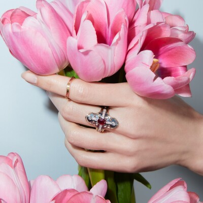 Elie Top La Dame du Lac Helmet Ruby Ring