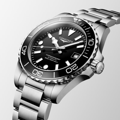 Longines Hydroconquest 39mm Lacquered Dark Dial Watch