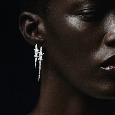 Mono boucle d'oreille Bibi van der Velden Alligator en or blanc et diamants